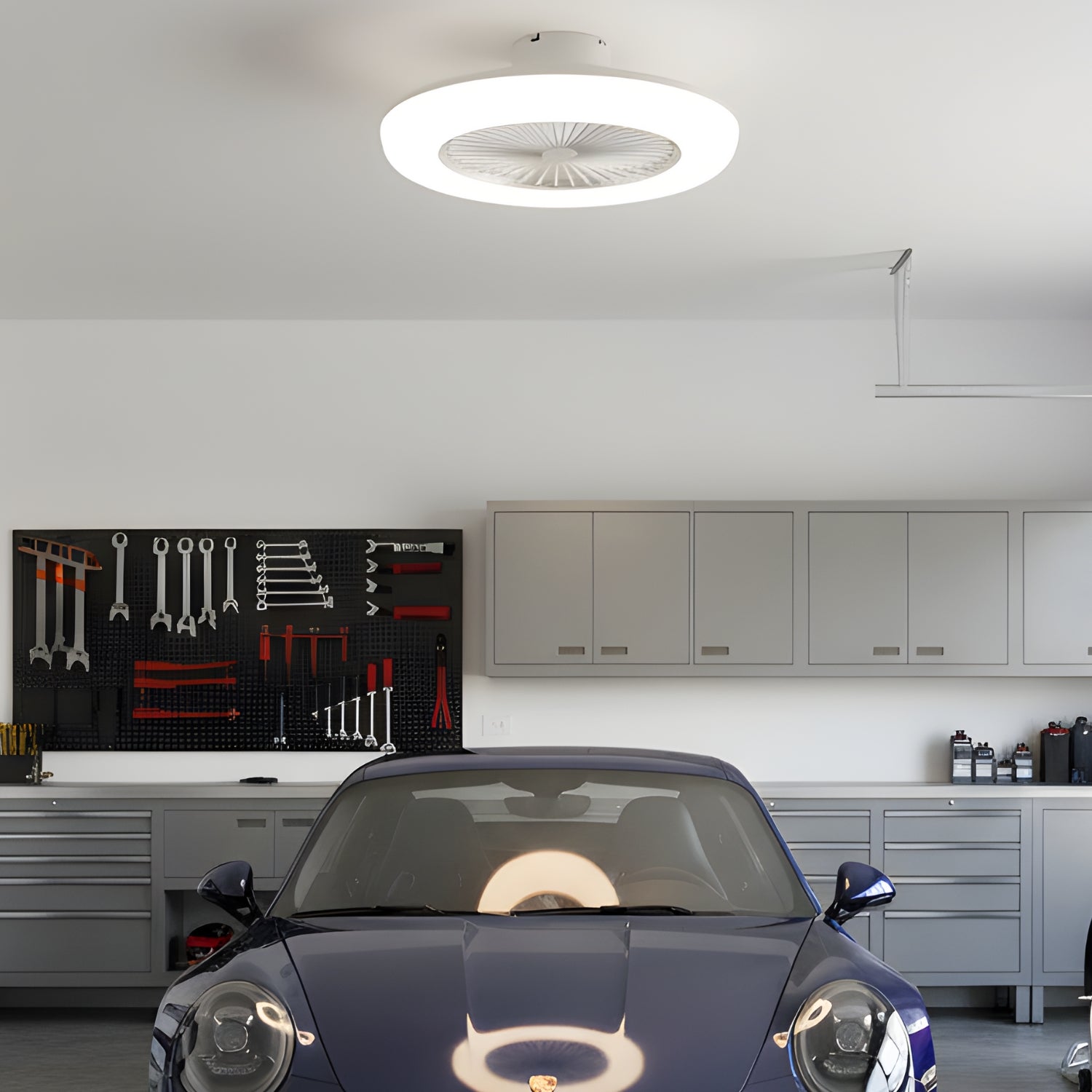 Varn – Modern Compact Ceiling Fan with Dimmable Light & Remote