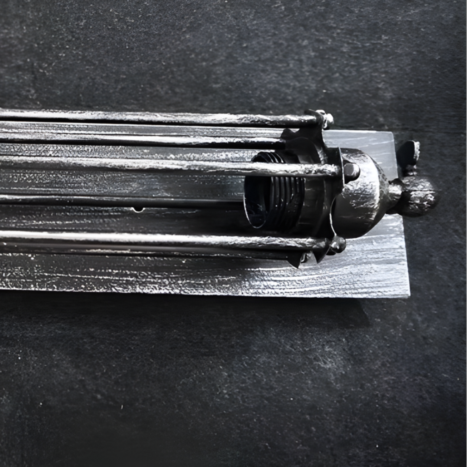 Nebula - 18" Industrial E27 LED Metallic Wall Light