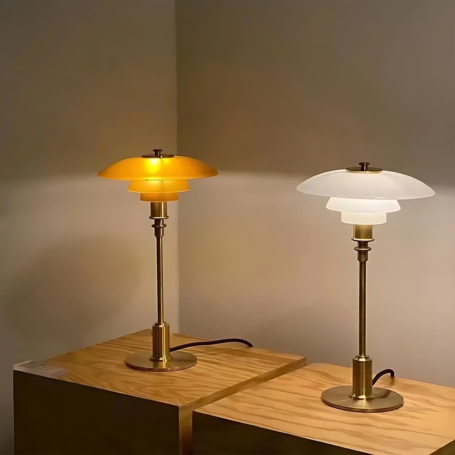 Götaland - Scandinavian Glass Table Lamp