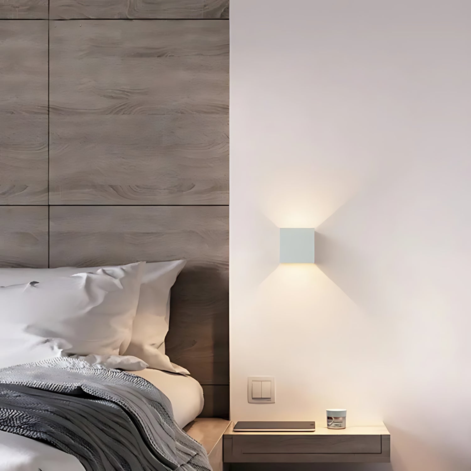 Lichtenstein - Cube Lamp Wall Light with Sensor