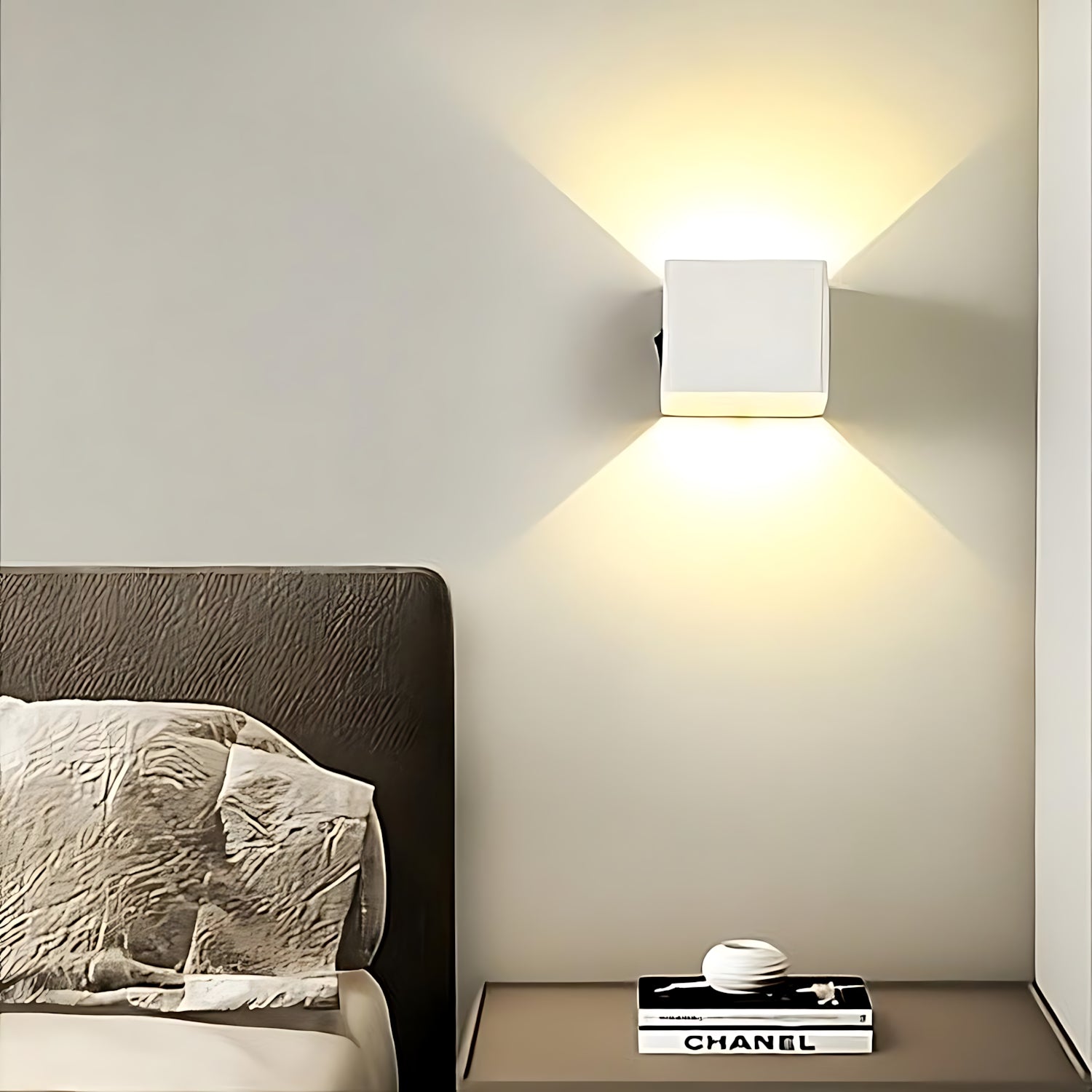 Lichtenstein - Cube Lamp Wall Light with Sensor