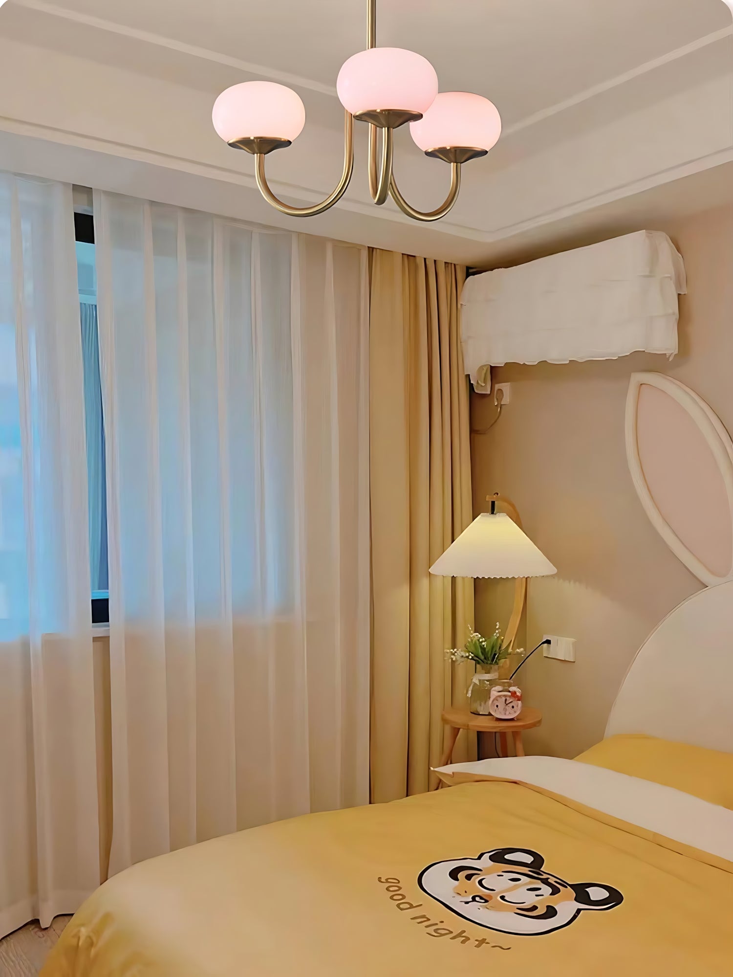 Waldorf - Marshmallow Chandelier