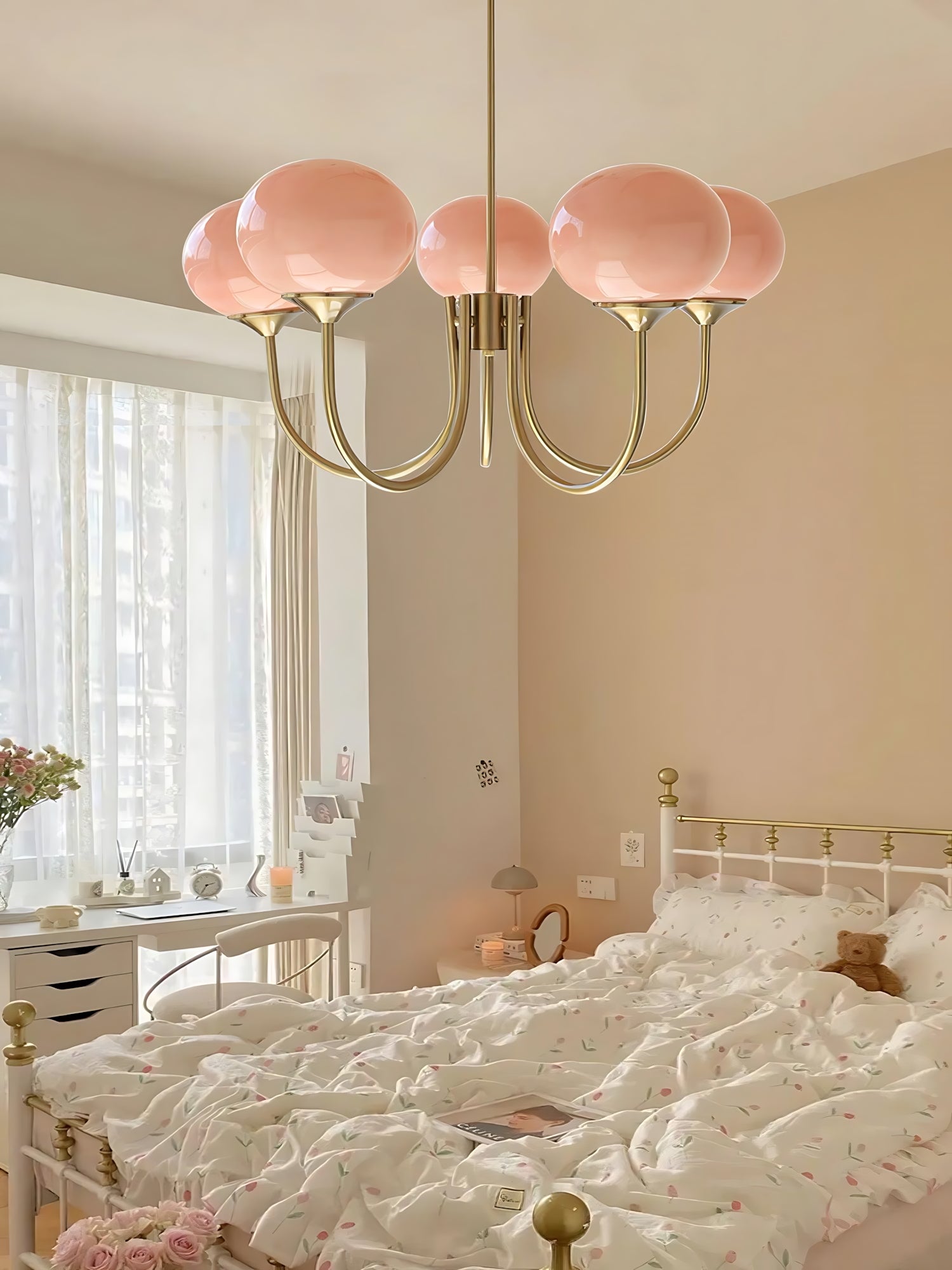 Waldorf - Marshmallow Chandelier