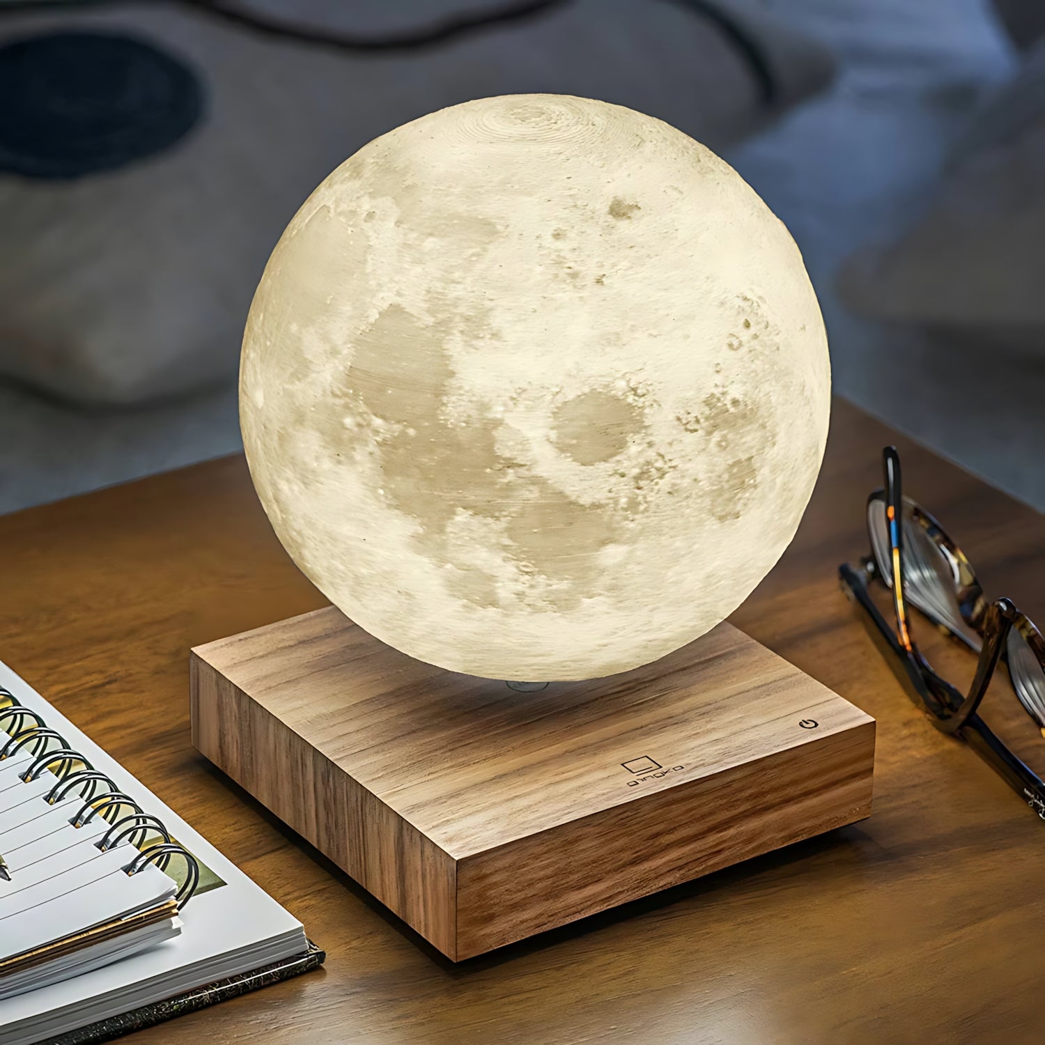 Eisenfeld - Levitating Moon Lamp