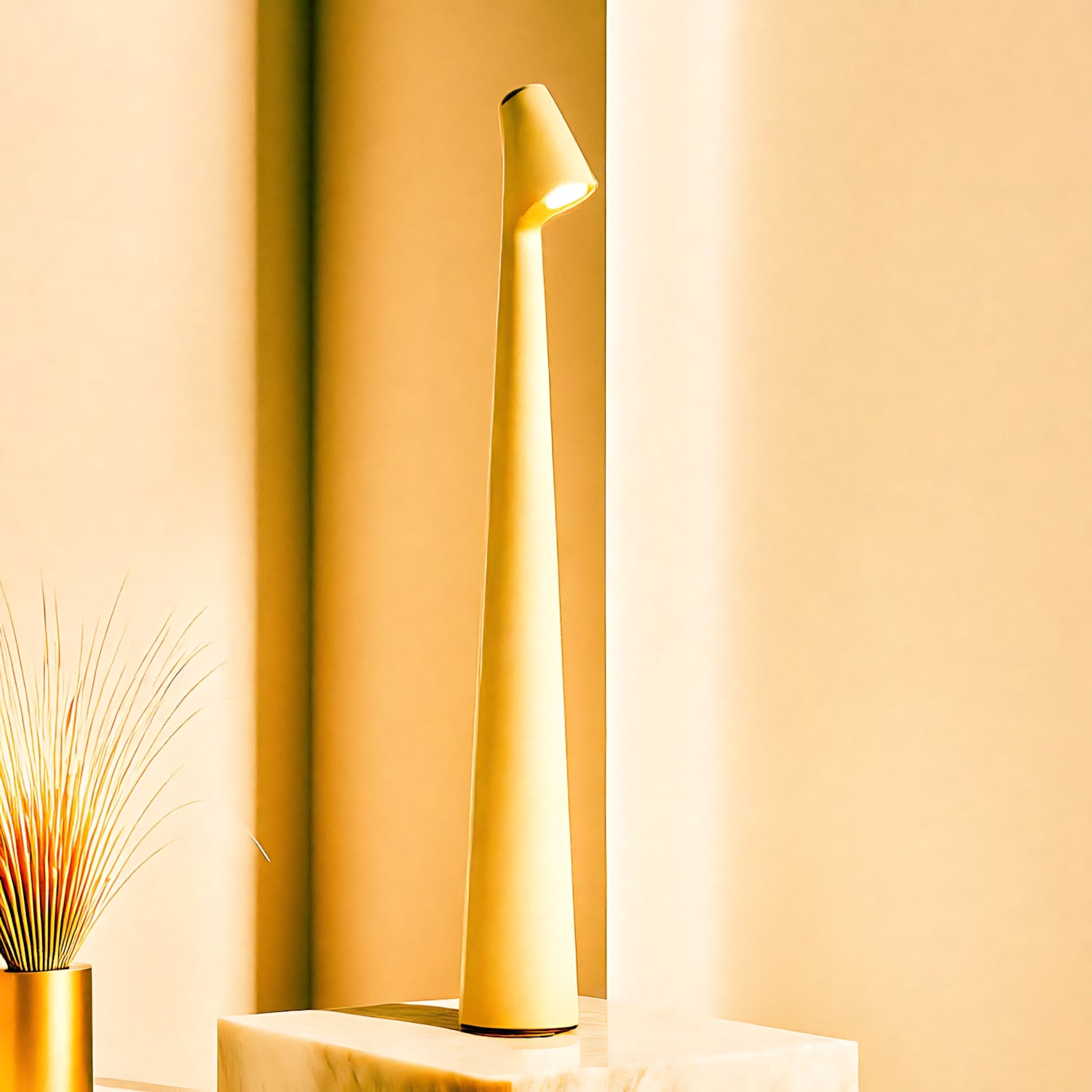 Bergheim - Long Table Lamp