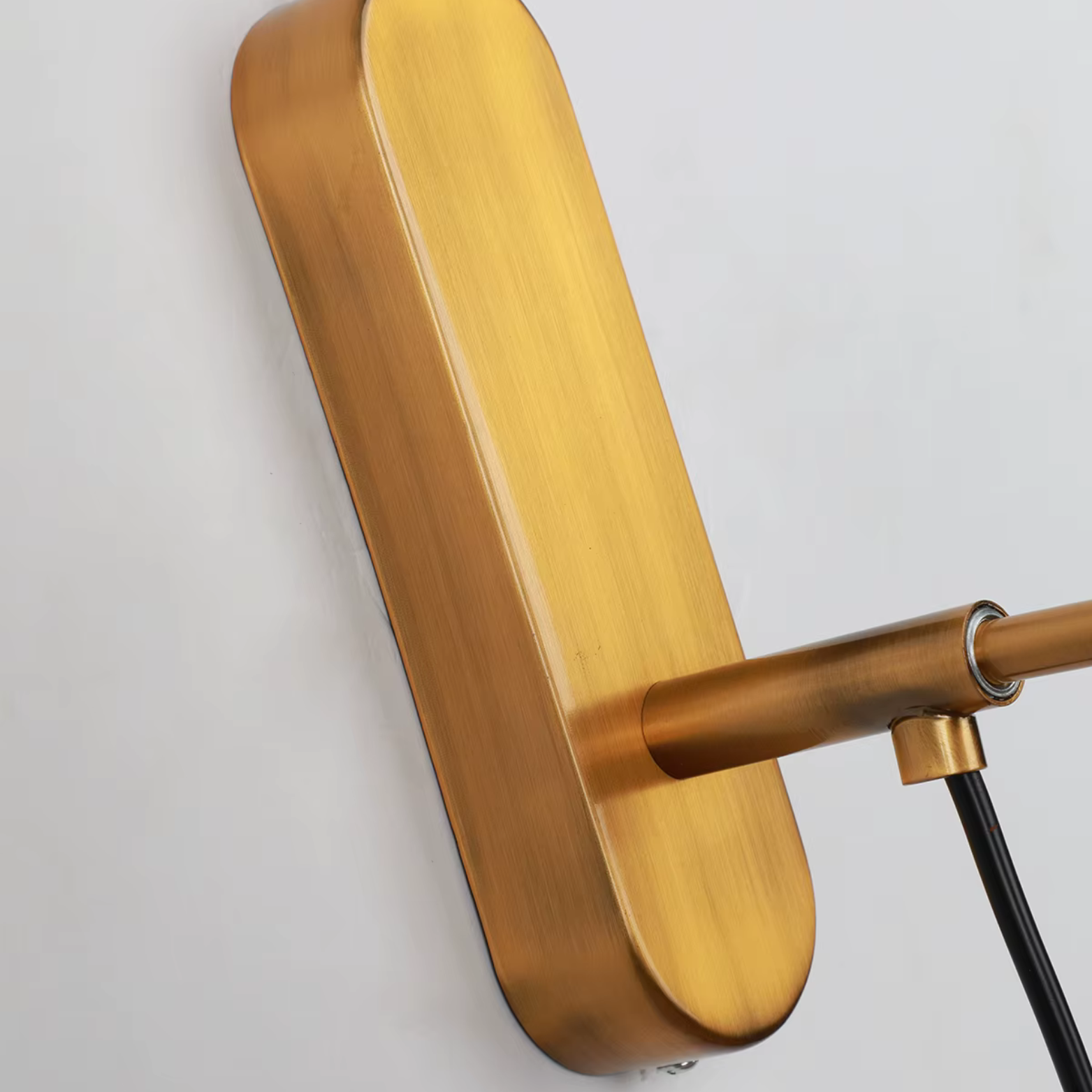 Molde - Round Sphere Wall Sconce