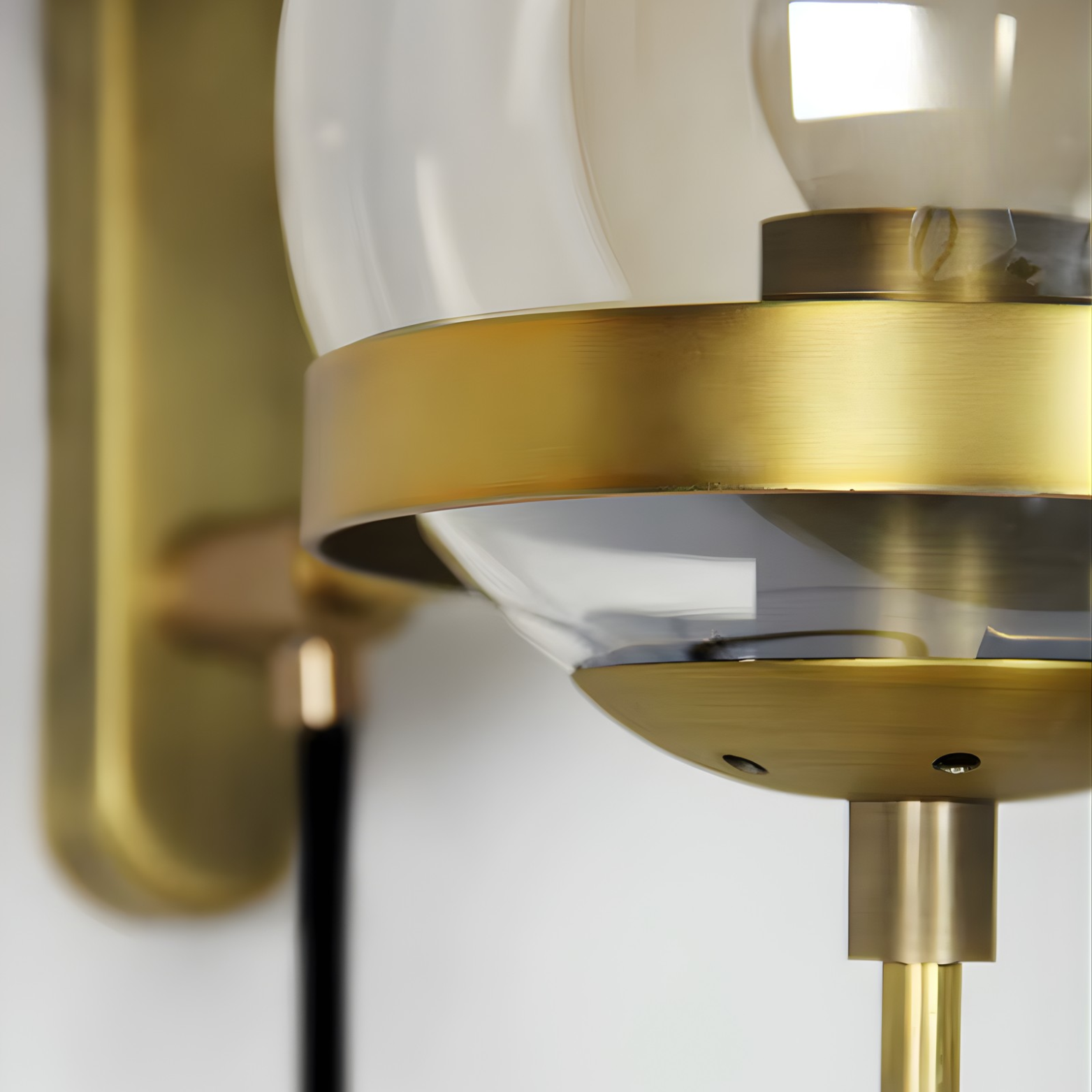 Molde - Round Sphere Wall Sconce