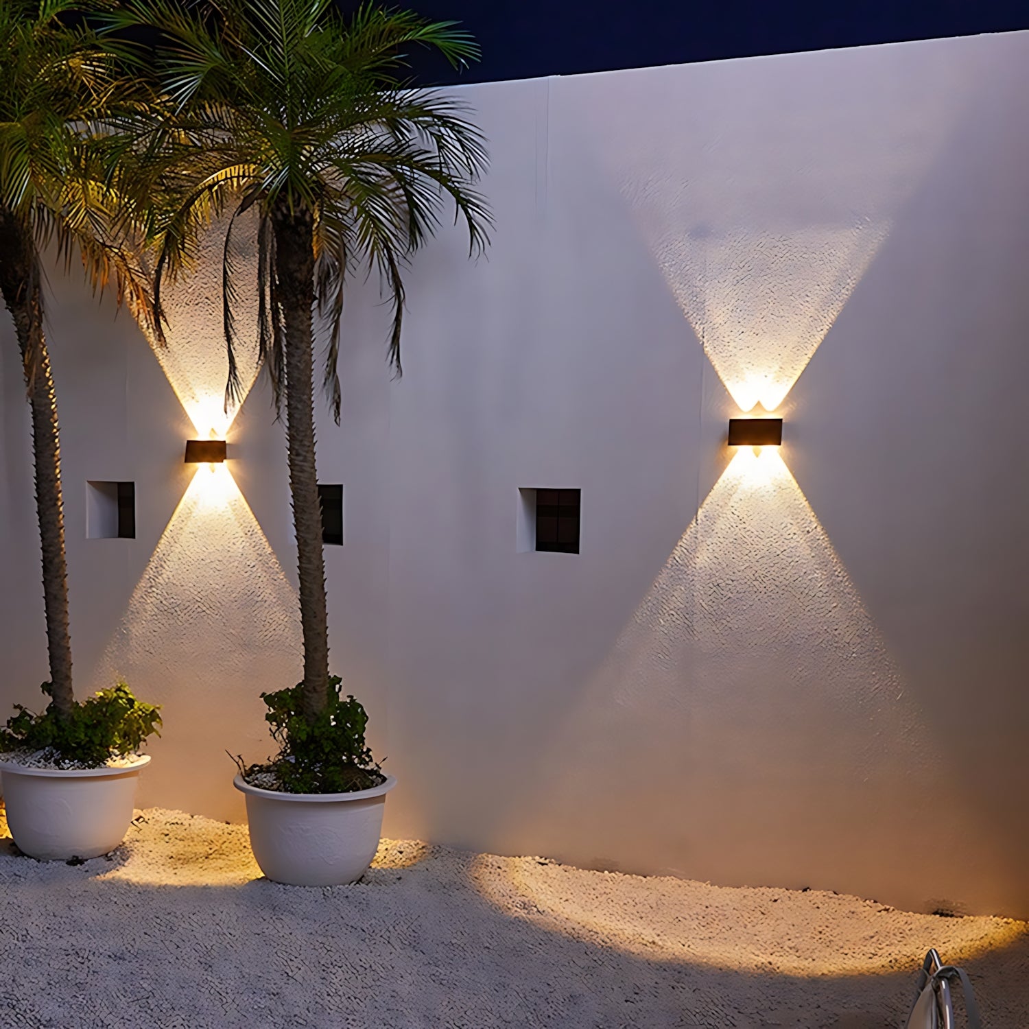 Eisenstadt - Solar LED Outdoor Wall Lamp